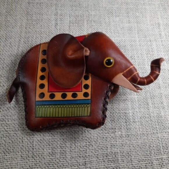Handmade Elephant Coin Purse 100% Genuine Leather Kawai Mini Wallet with Keyring - Picture 1 of 10